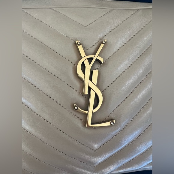 Yves Saint Laurent Lou Lou Camera Bag - Picture 4 of 16